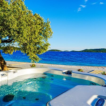 Buqez Eco Resort - Beach Villa 28 - Directly By Beach Drage Exterior photo